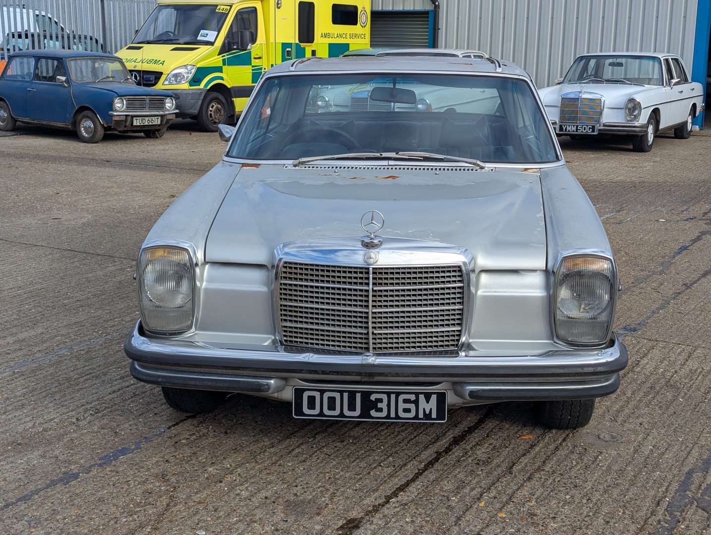 <p>1973 MERCEDES 280 CE AUTO</p>