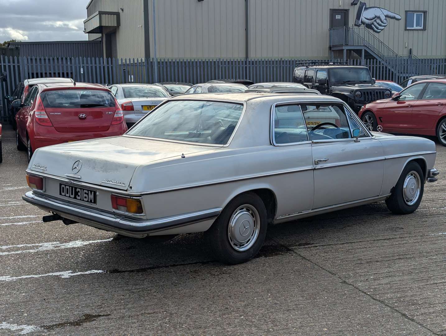 <p>1973 MERCEDES 280 CE AUTO</p>