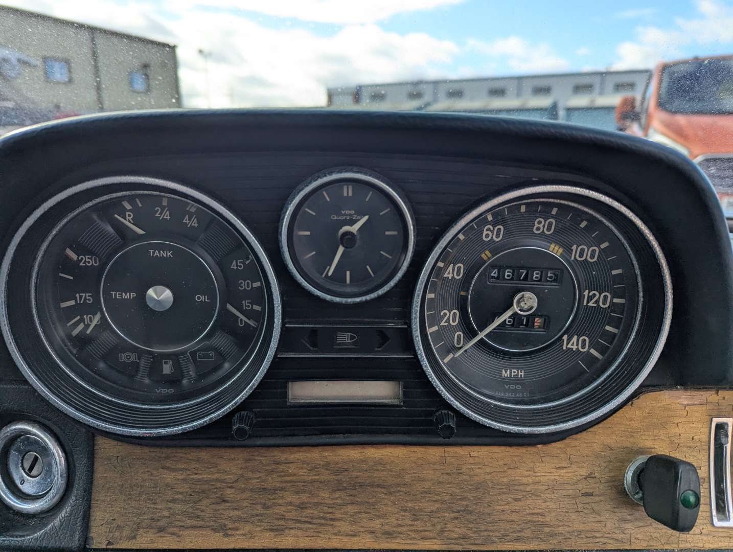 <p>1973 MERCEDES 280 CE AUTO</p>