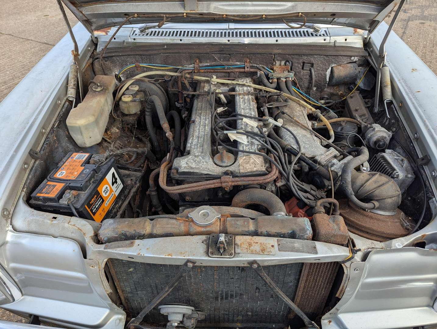 <p>1973 MERCEDES 280 CE AUTO</p>