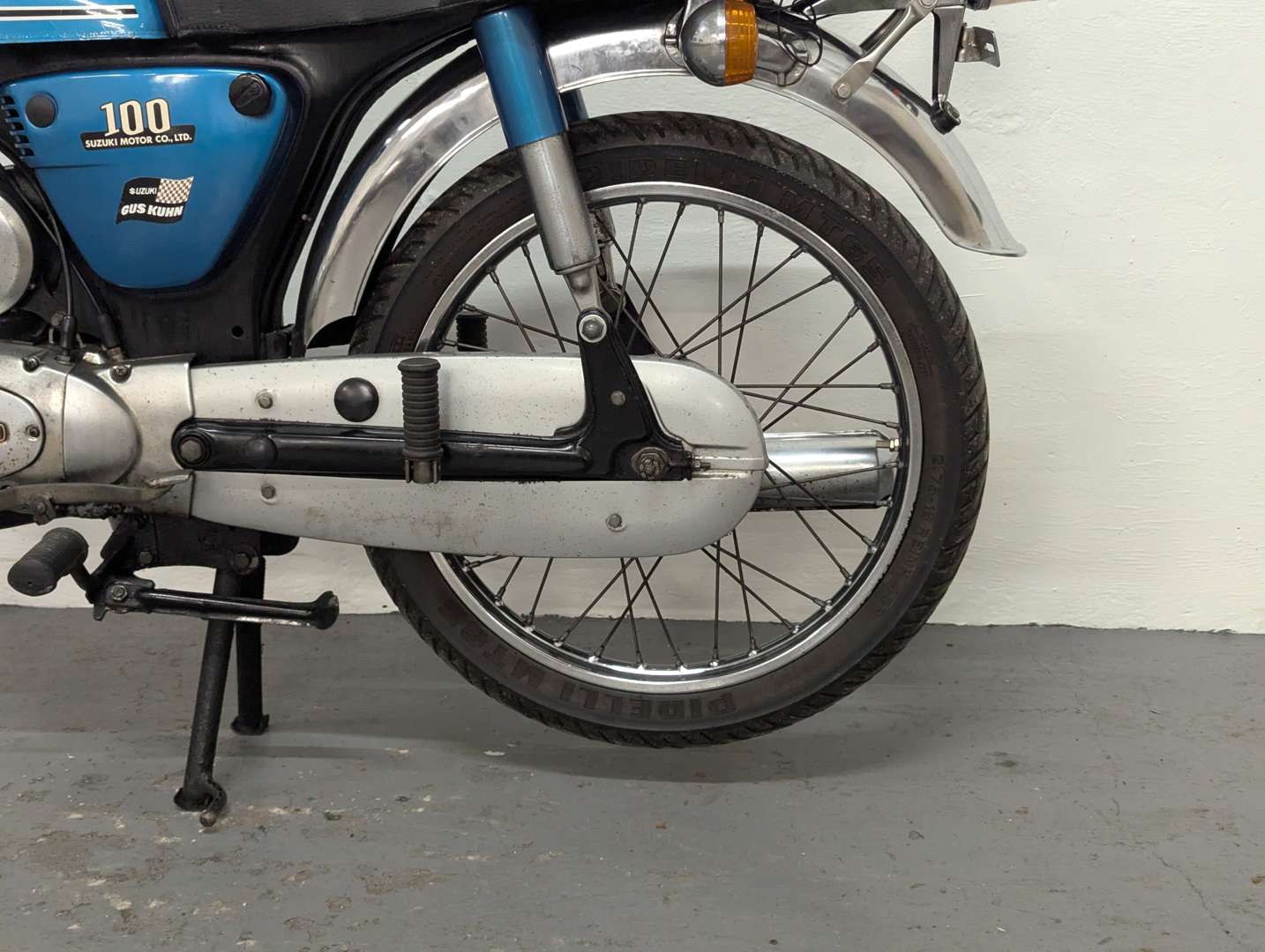 <p>1977 SUZUKI A100</p>