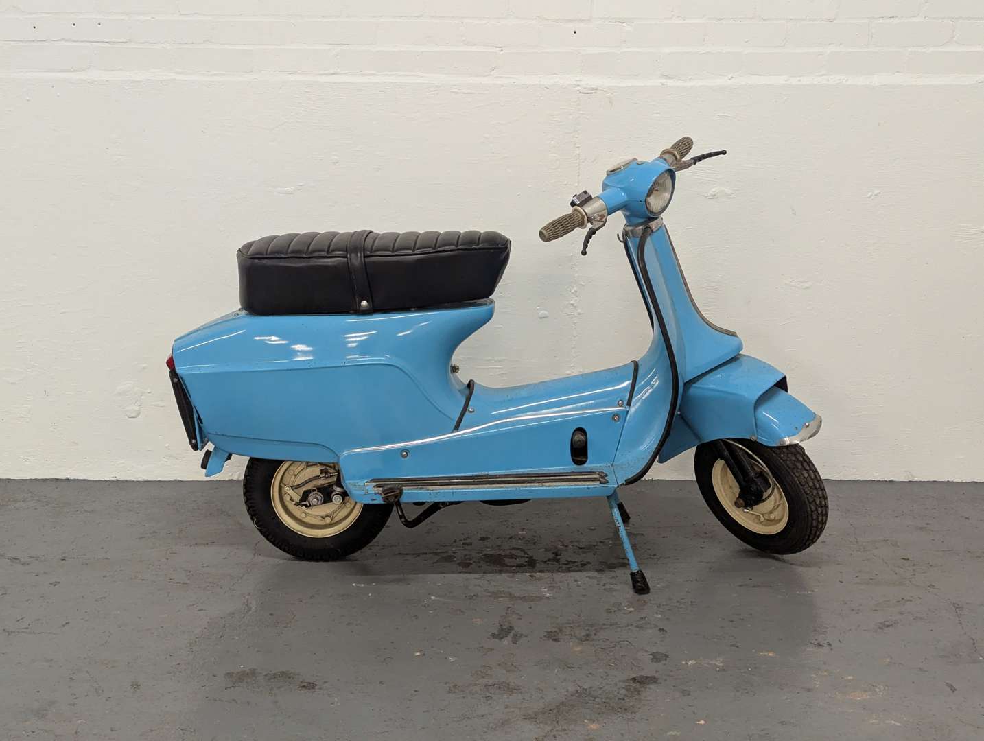 <p>1962 RALEIGH ROMA</p>