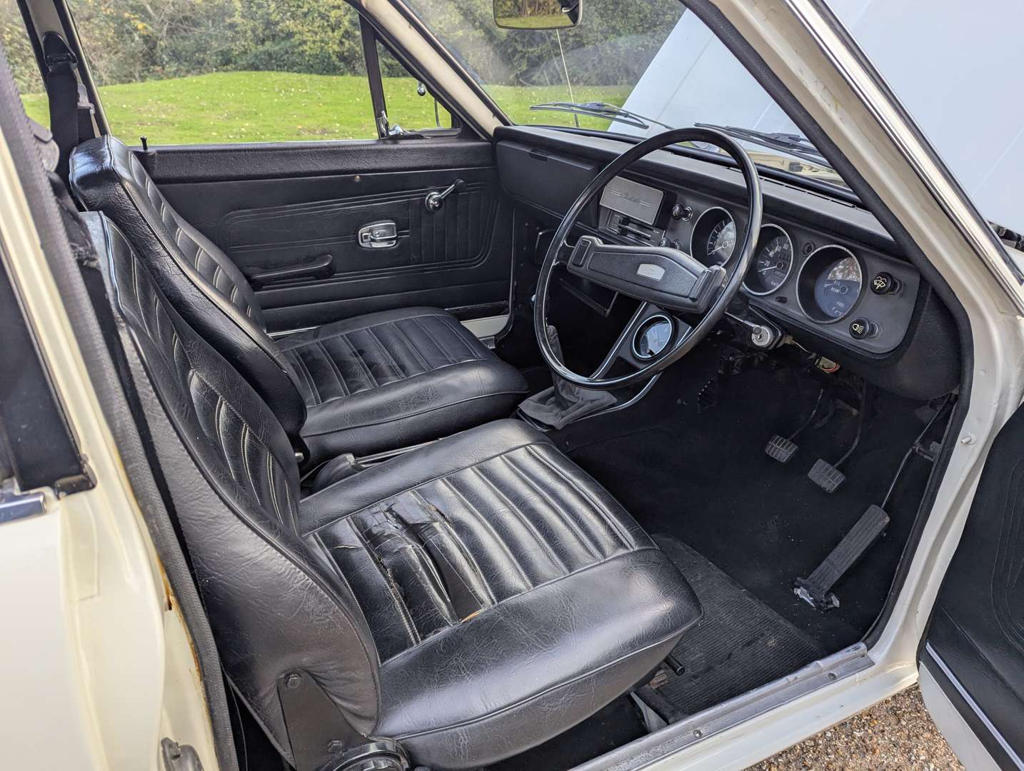 <p>1974 DATSUN 1200 GX COUPE</p>