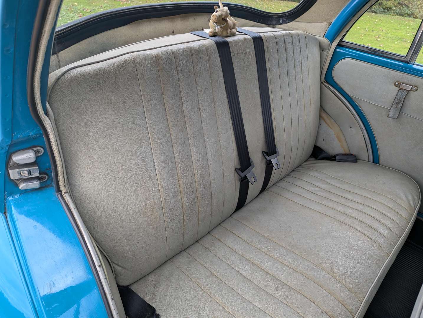 <p>1959 MORRIS MINOR</p>