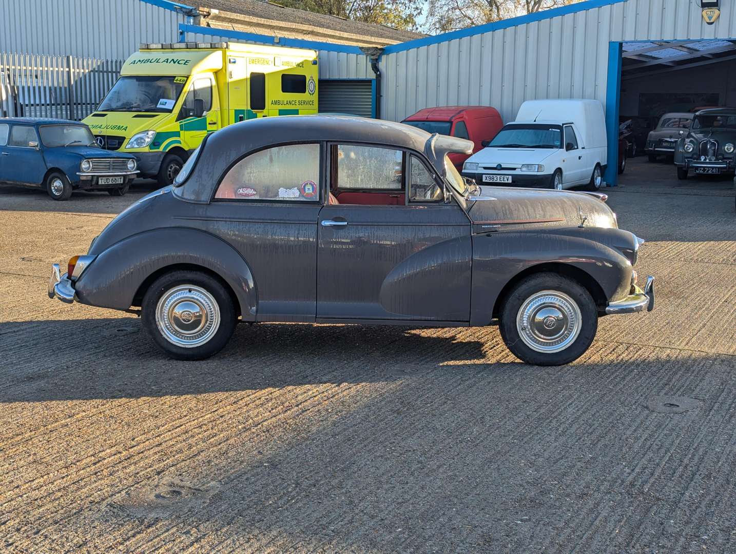 <p>1967 MORRIS MINOR</p>