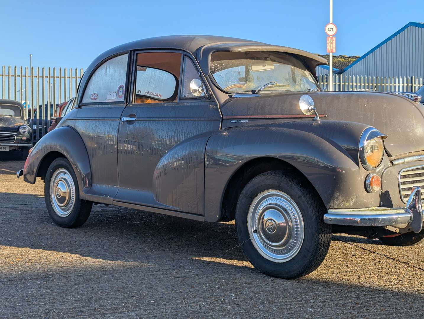 <p>1967 MORRIS MINOR</p>