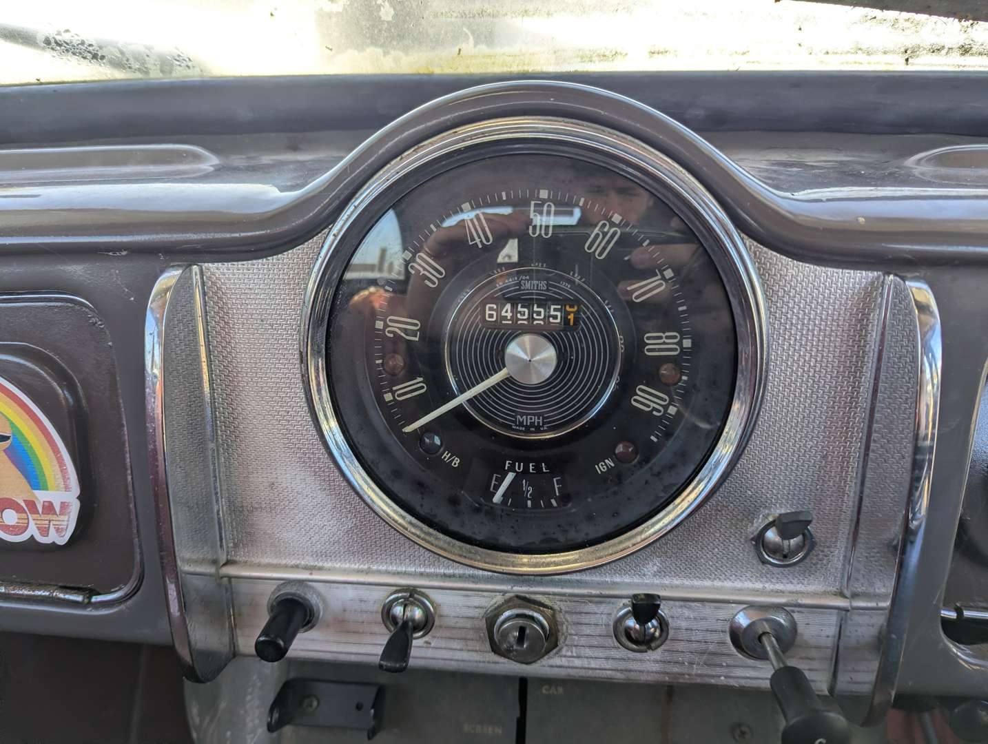 <p>1967 MORRIS MINOR</p>