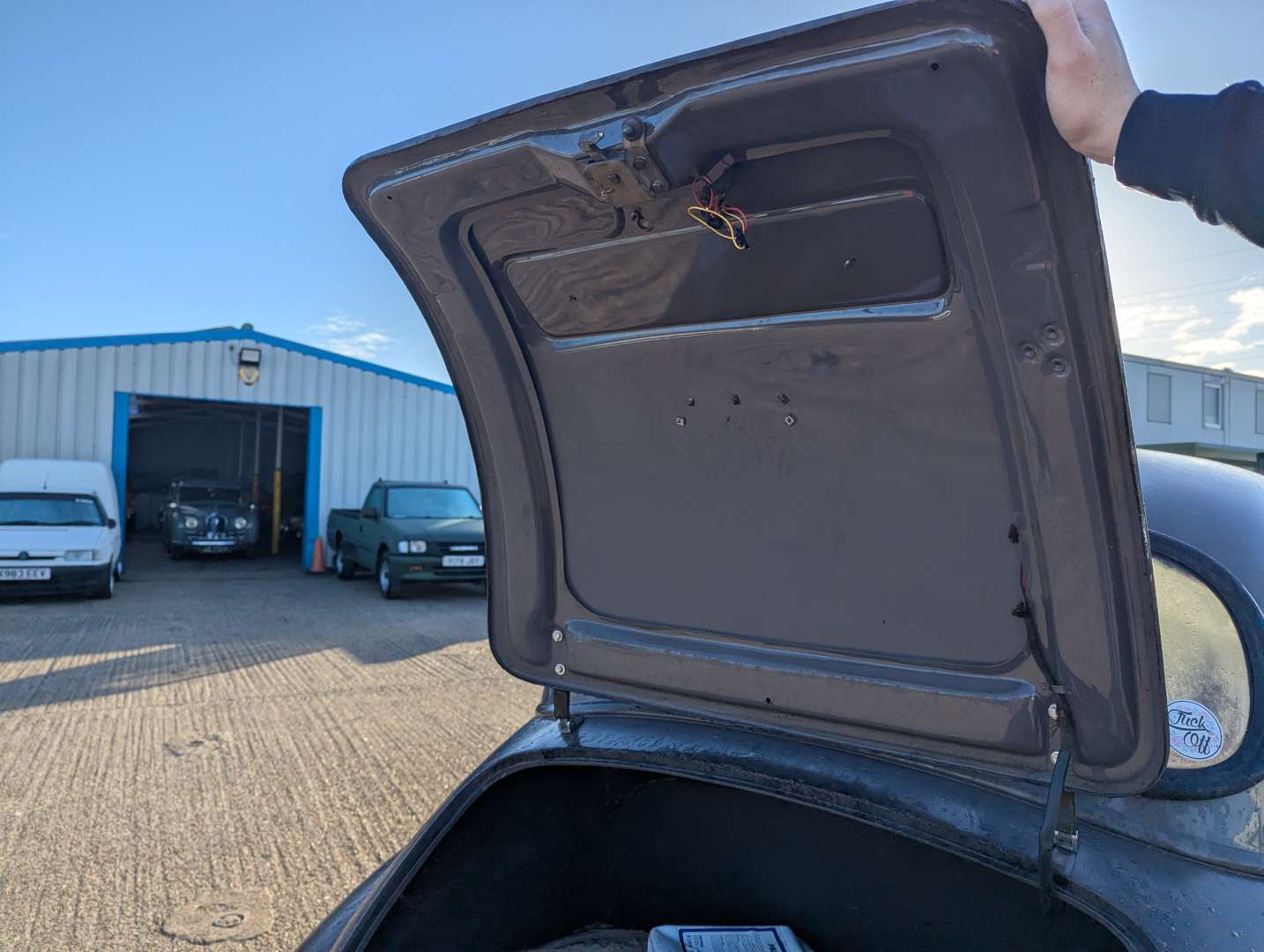 <p>1967 MORRIS MINOR</p>