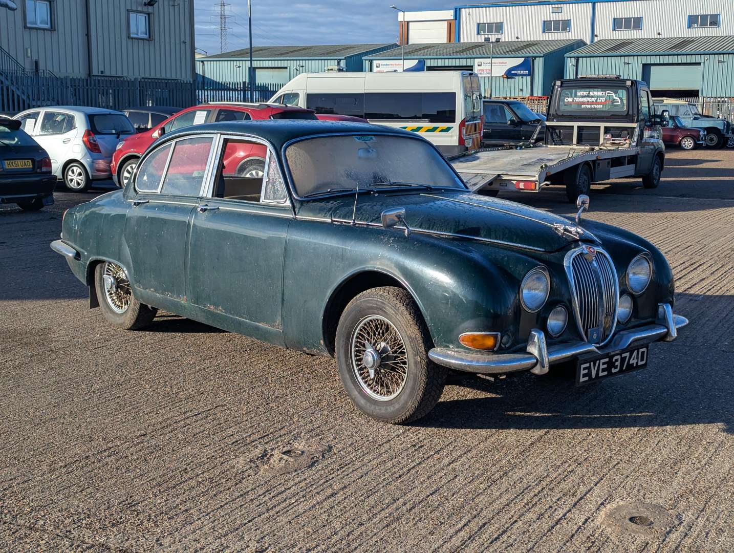 <p>1966 JAGUAR S-TYPE</p>