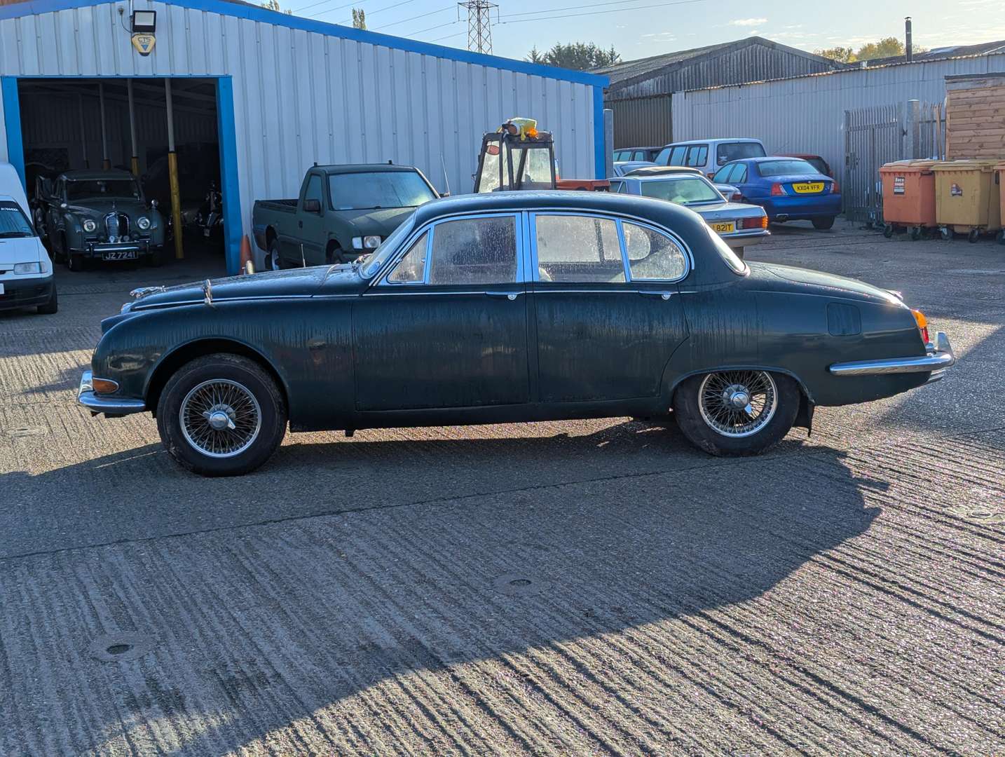 <p>1966 JAGUAR S-TYPE</p>