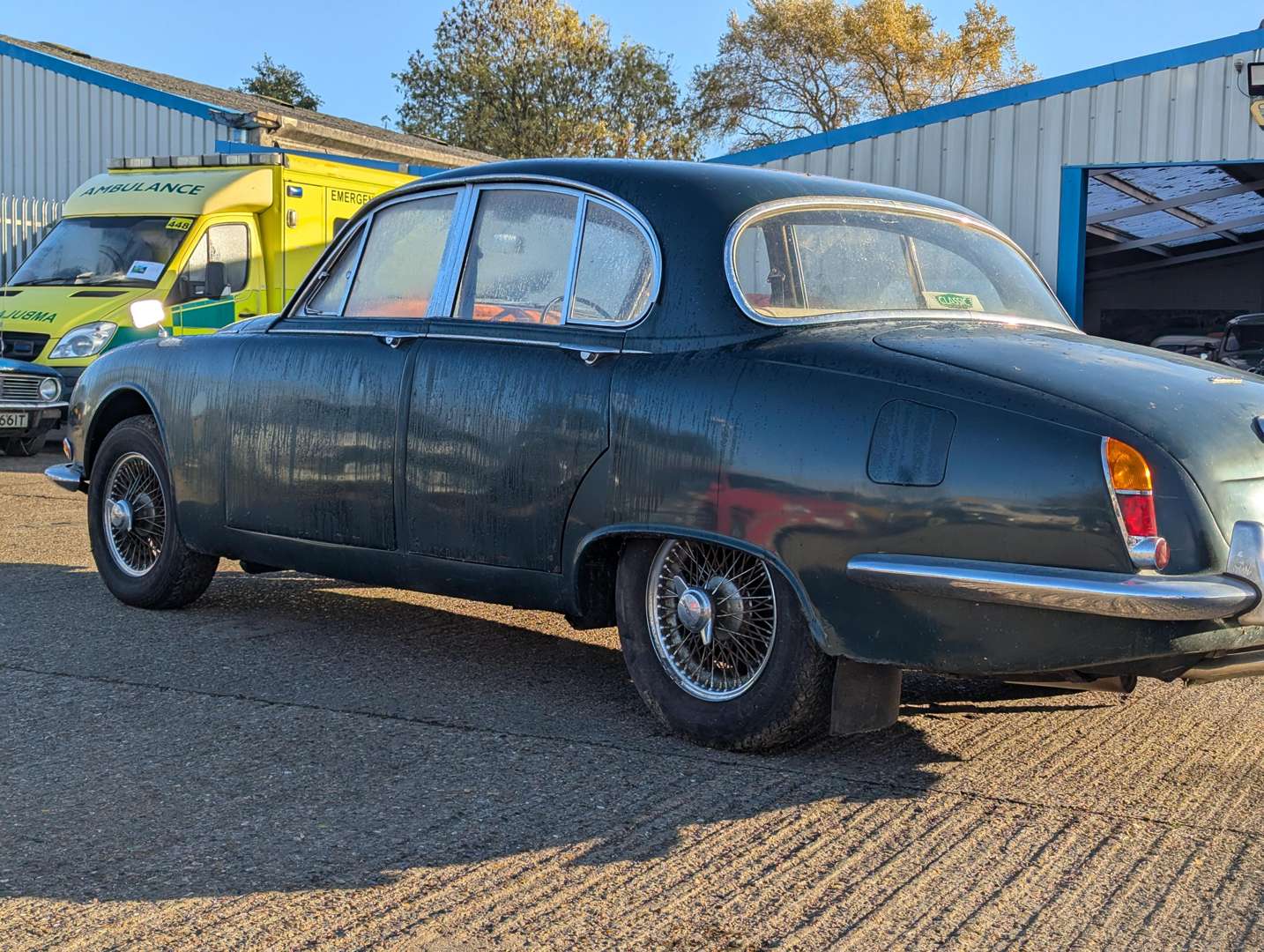 <p>1966 JAGUAR S-TYPE</p>