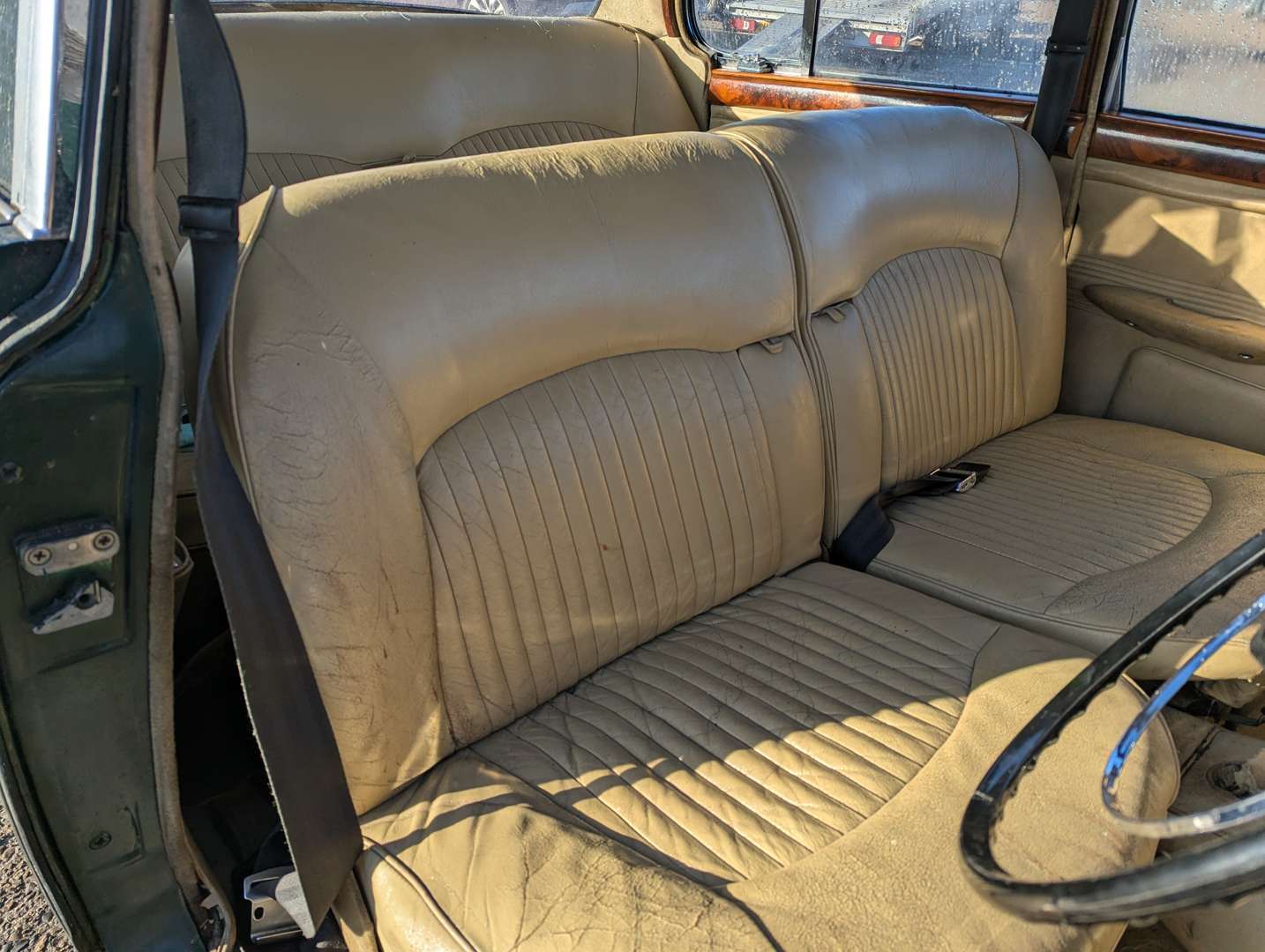 <p>1966 JAGUAR S-TYPE</p>