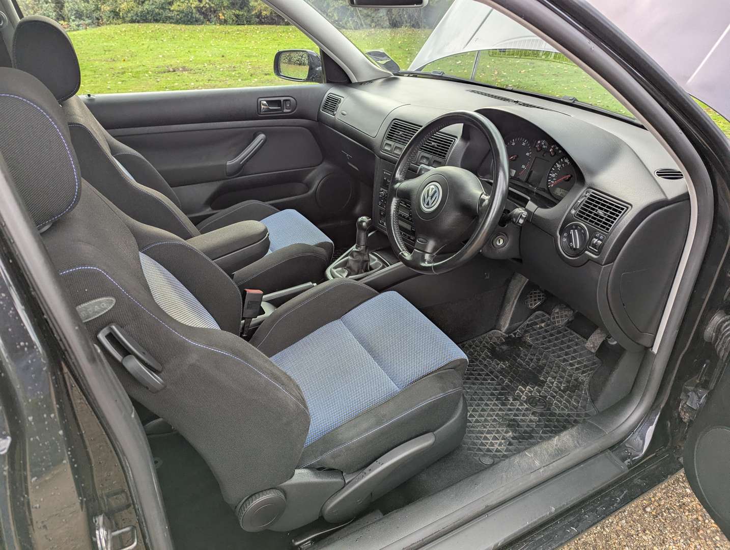 <p>2003 VW GOLF GT TDI</p>