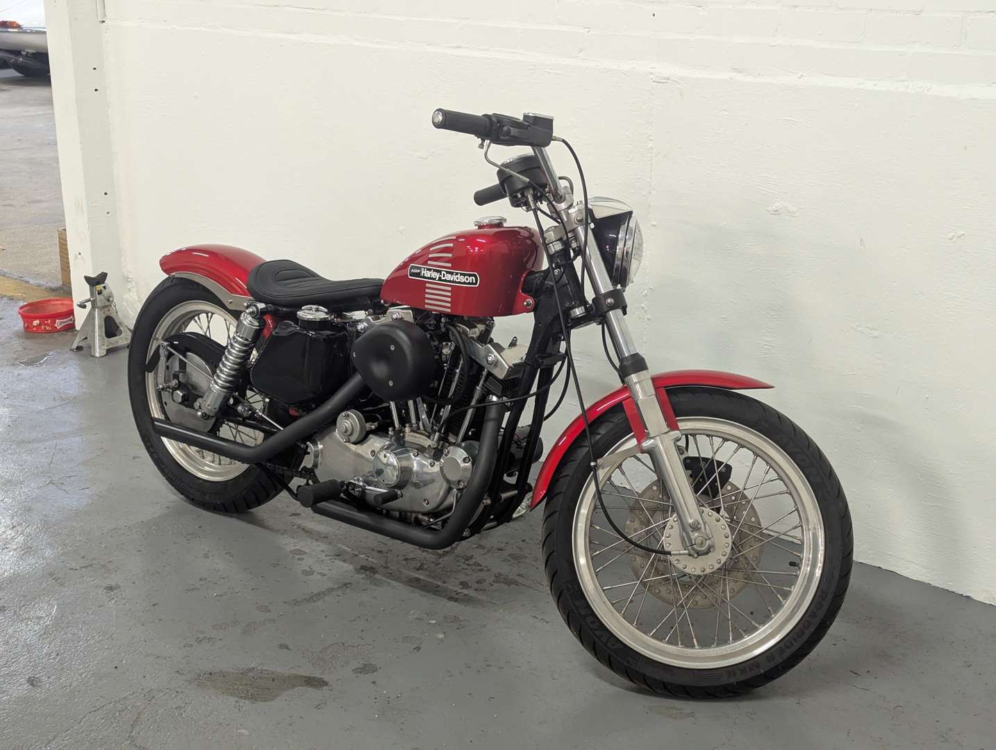 <p>1973 HARLEY DAVIDSON SPORTSTER</p>