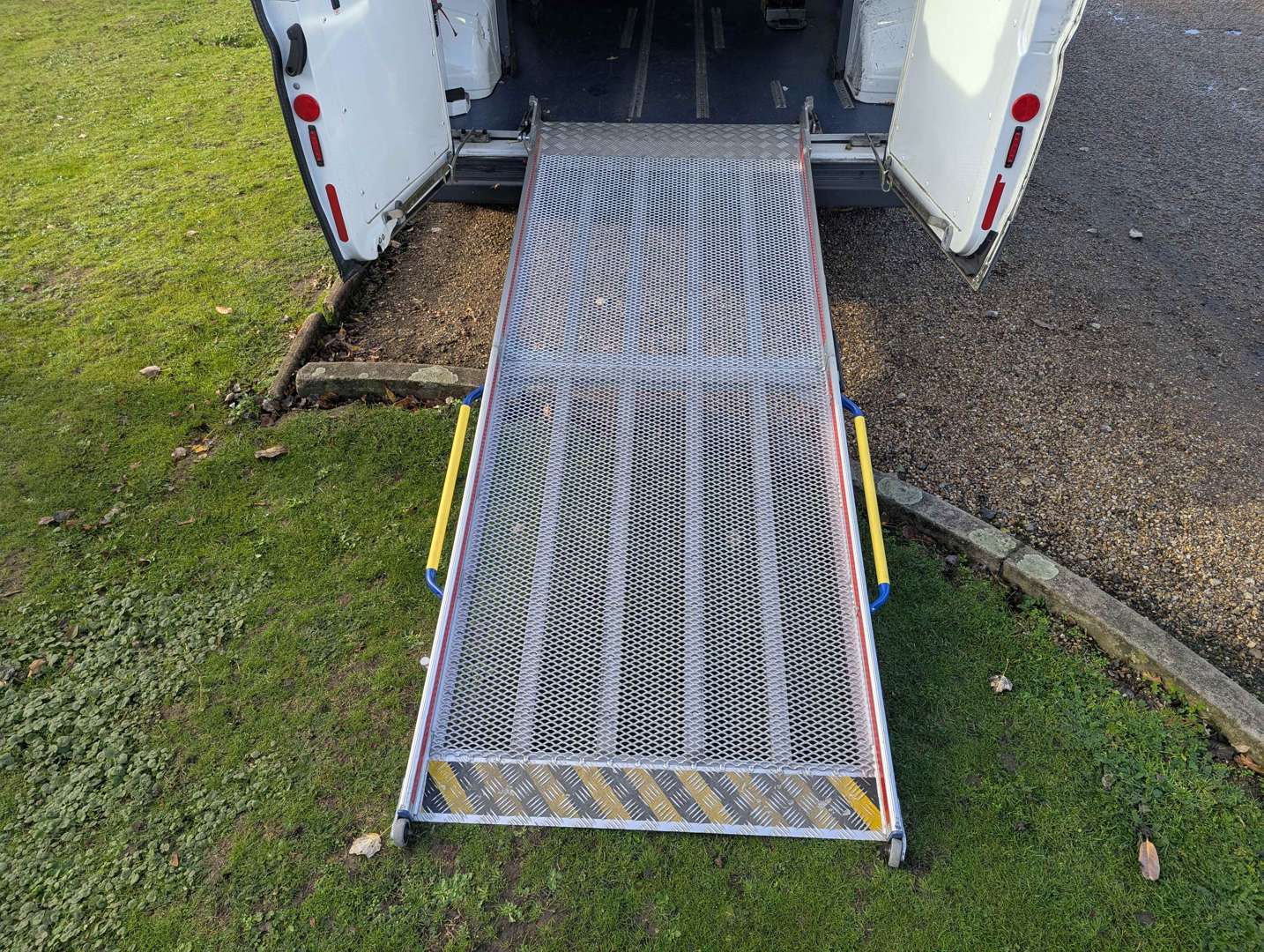 <p>2016 PEUGEOT BOXER AMBULANCE L3H2</p>