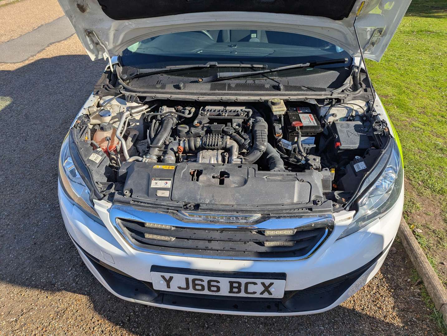 <p>2016 PEUGEOT 308 HDI</p>