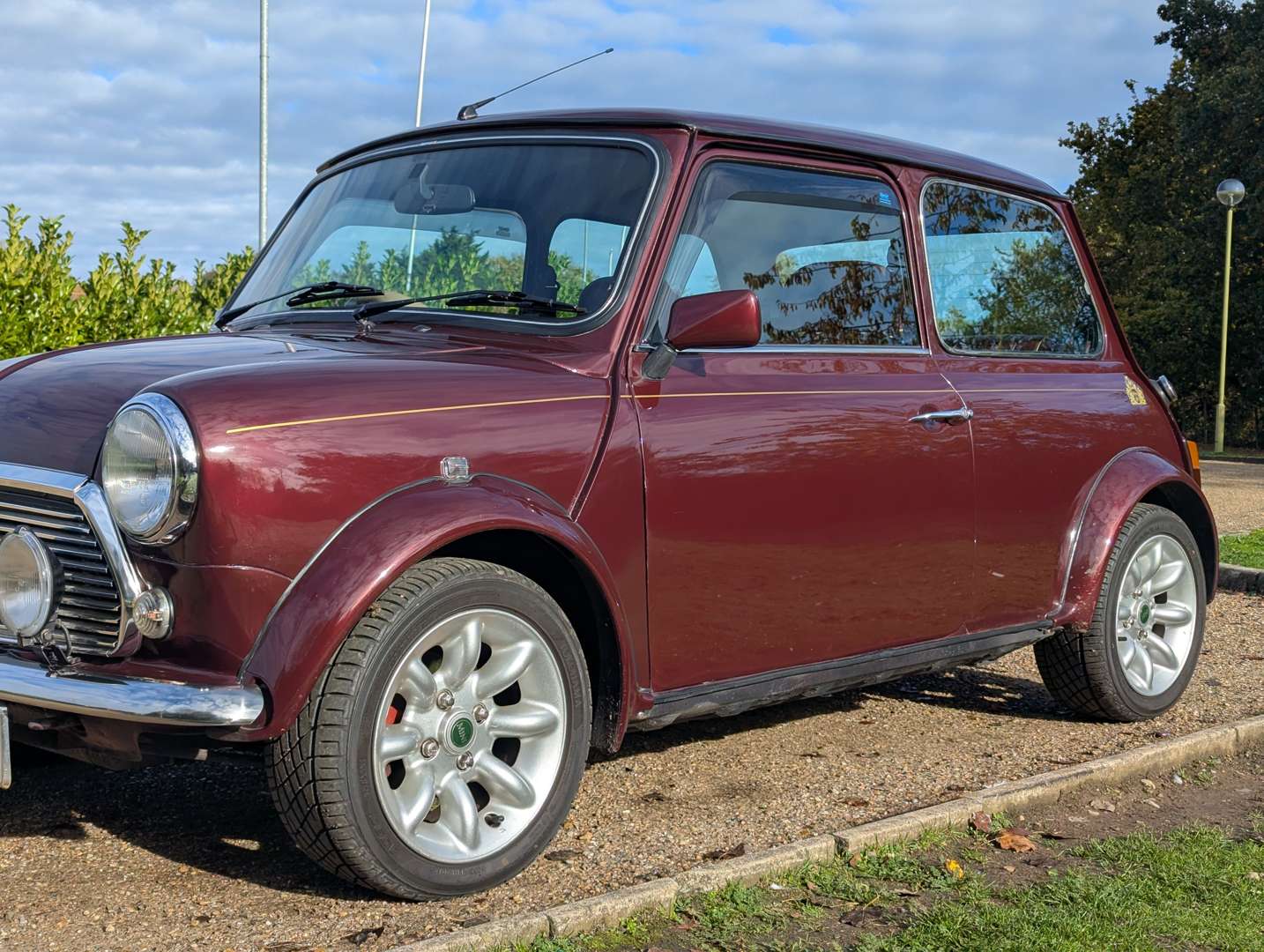 <p>1999 ROVER MINI COOPER 40TH ANNIVERSARY</p>