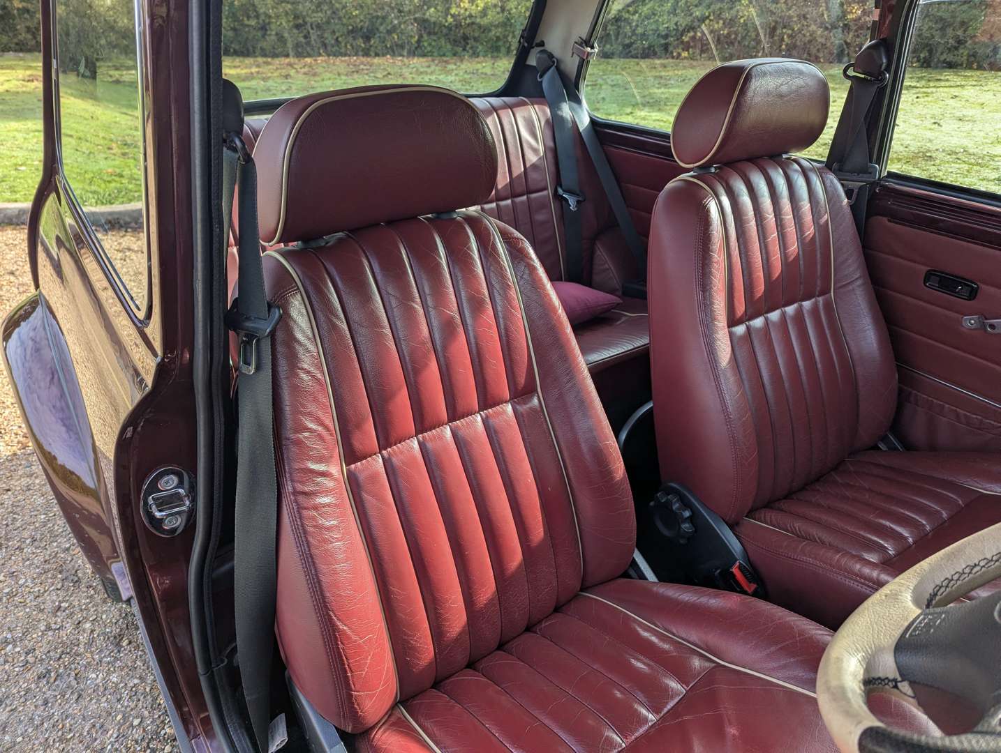 <p>1999 ROVER MINI COOPER 40TH ANNIVERSARY</p>