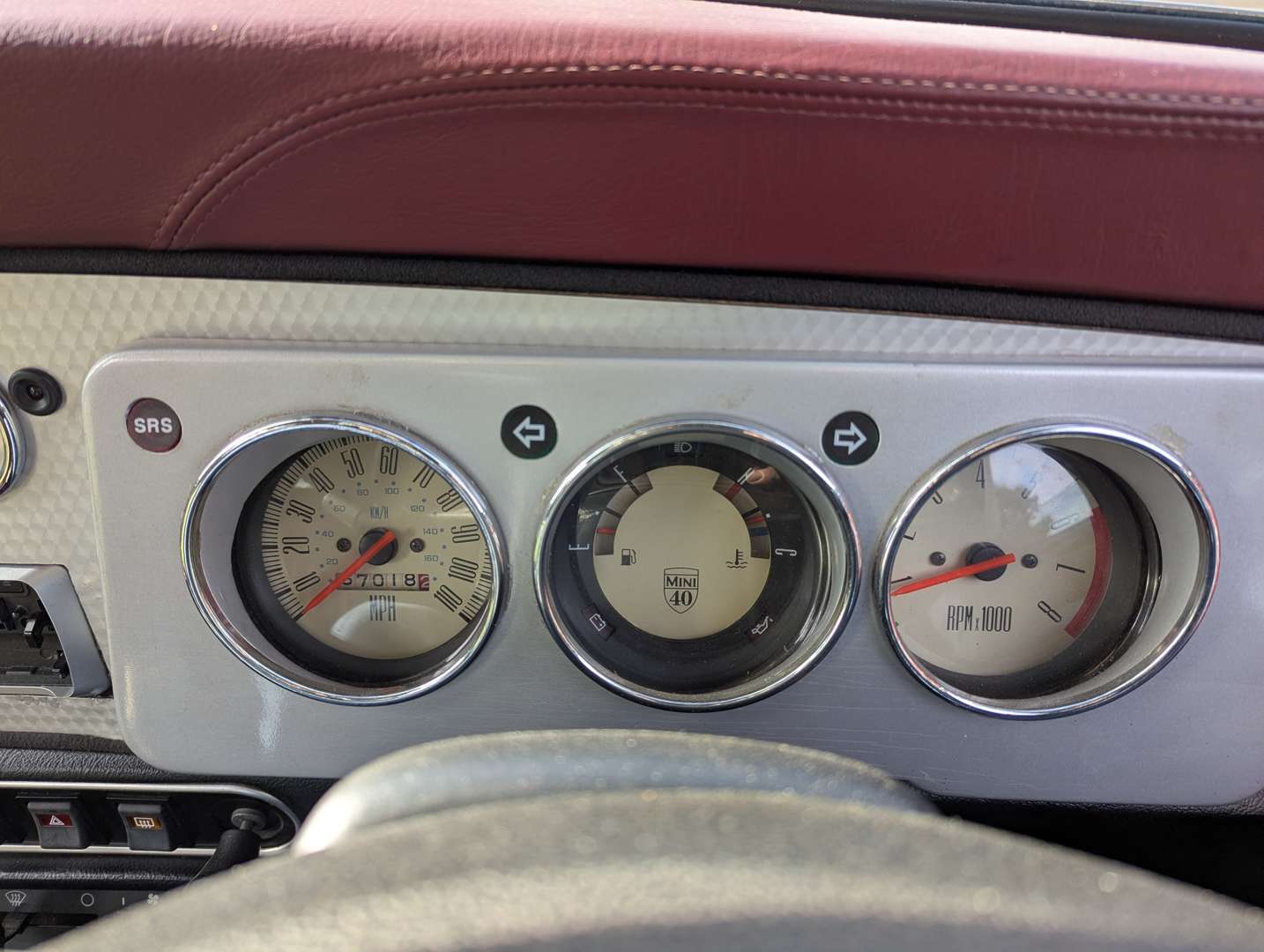 <p>1999 ROVER MINI COOPER 40TH ANNIVERSARY</p>