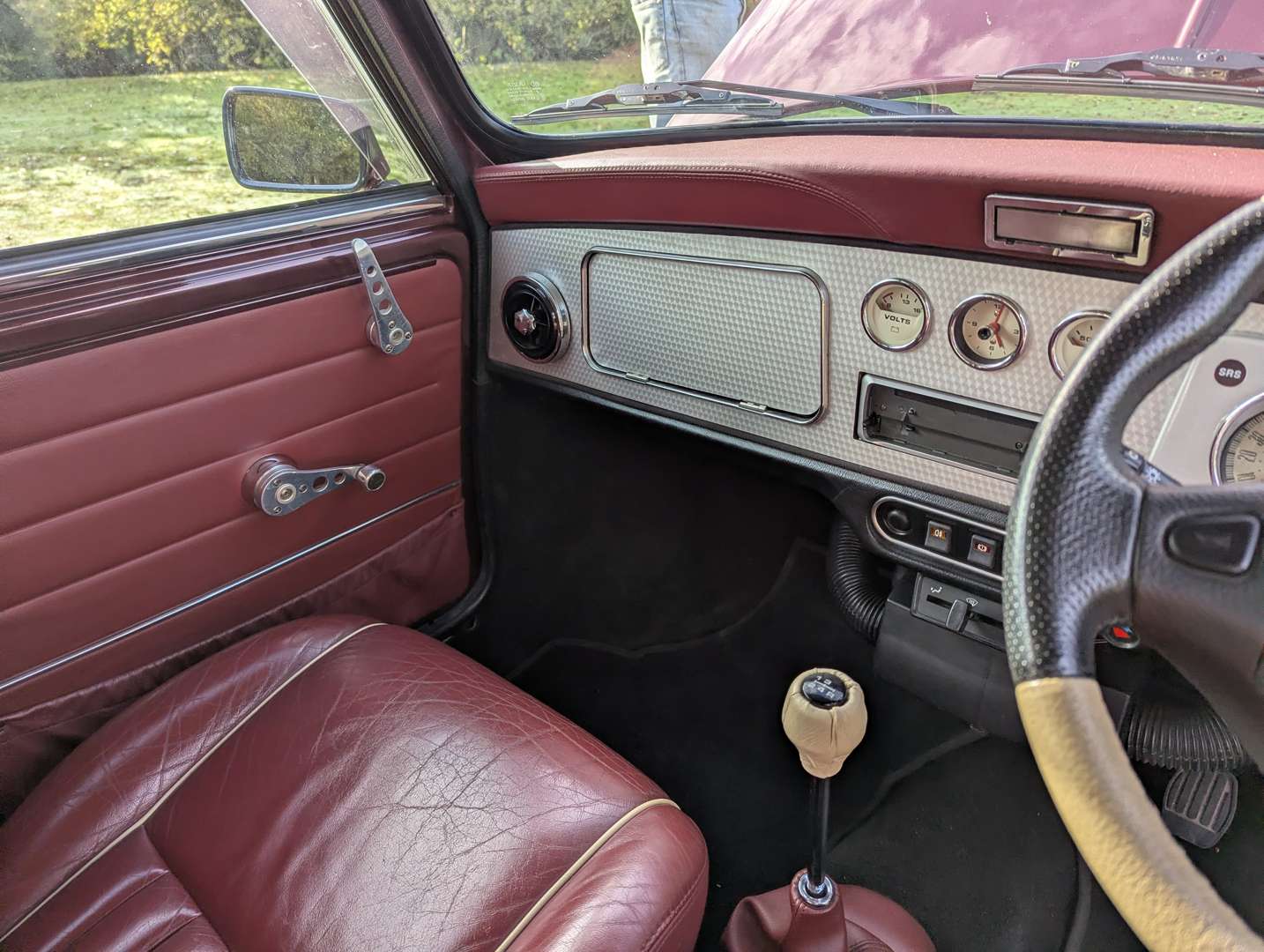 <p>1999 ROVER MINI COOPER 40TH ANNIVERSARY</p>