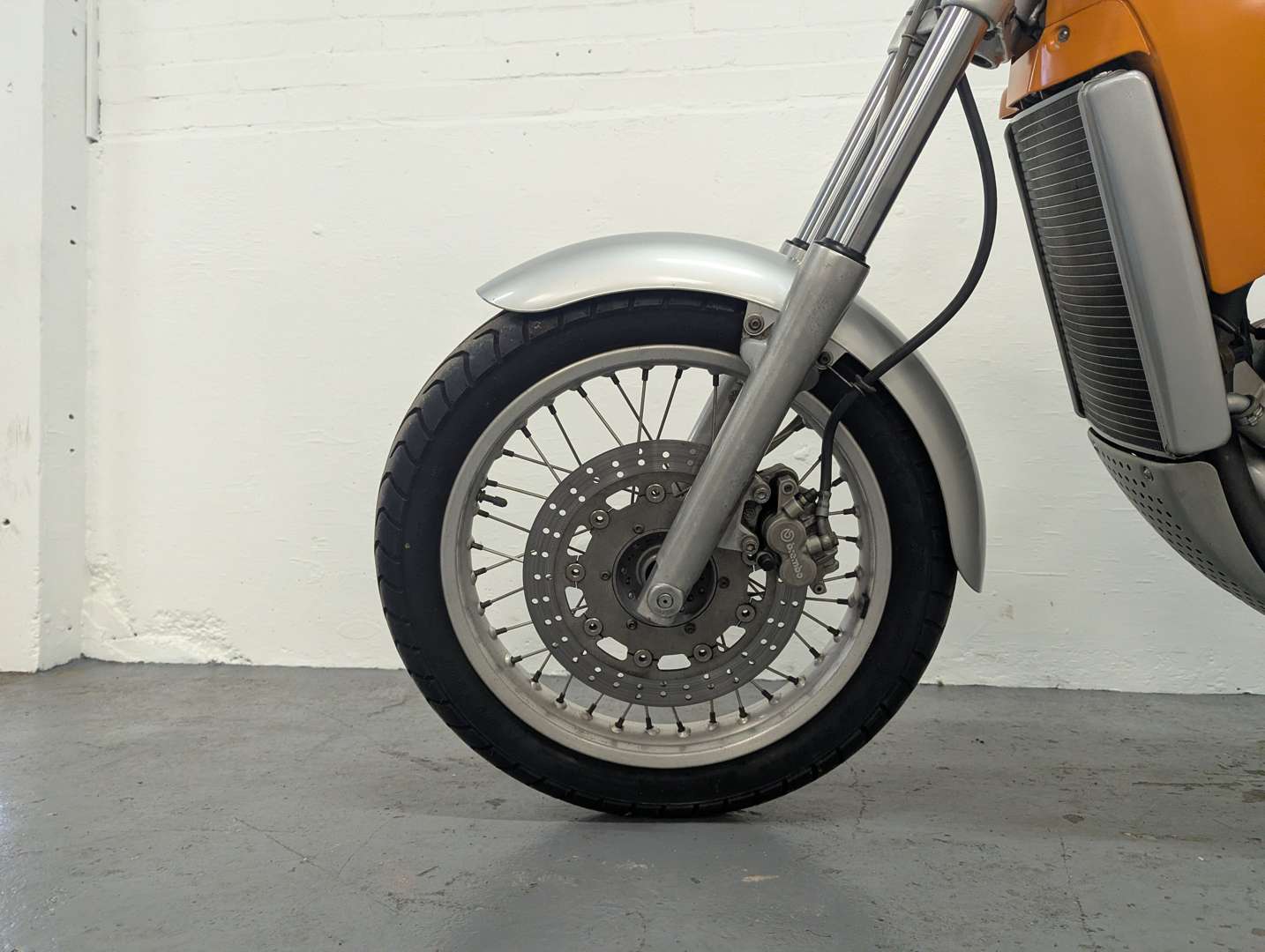 <p>1996 APRILIA 650 MOTO</p>