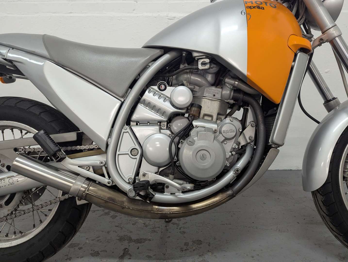 <p>1996 APRILIA 650 MOTO</p>