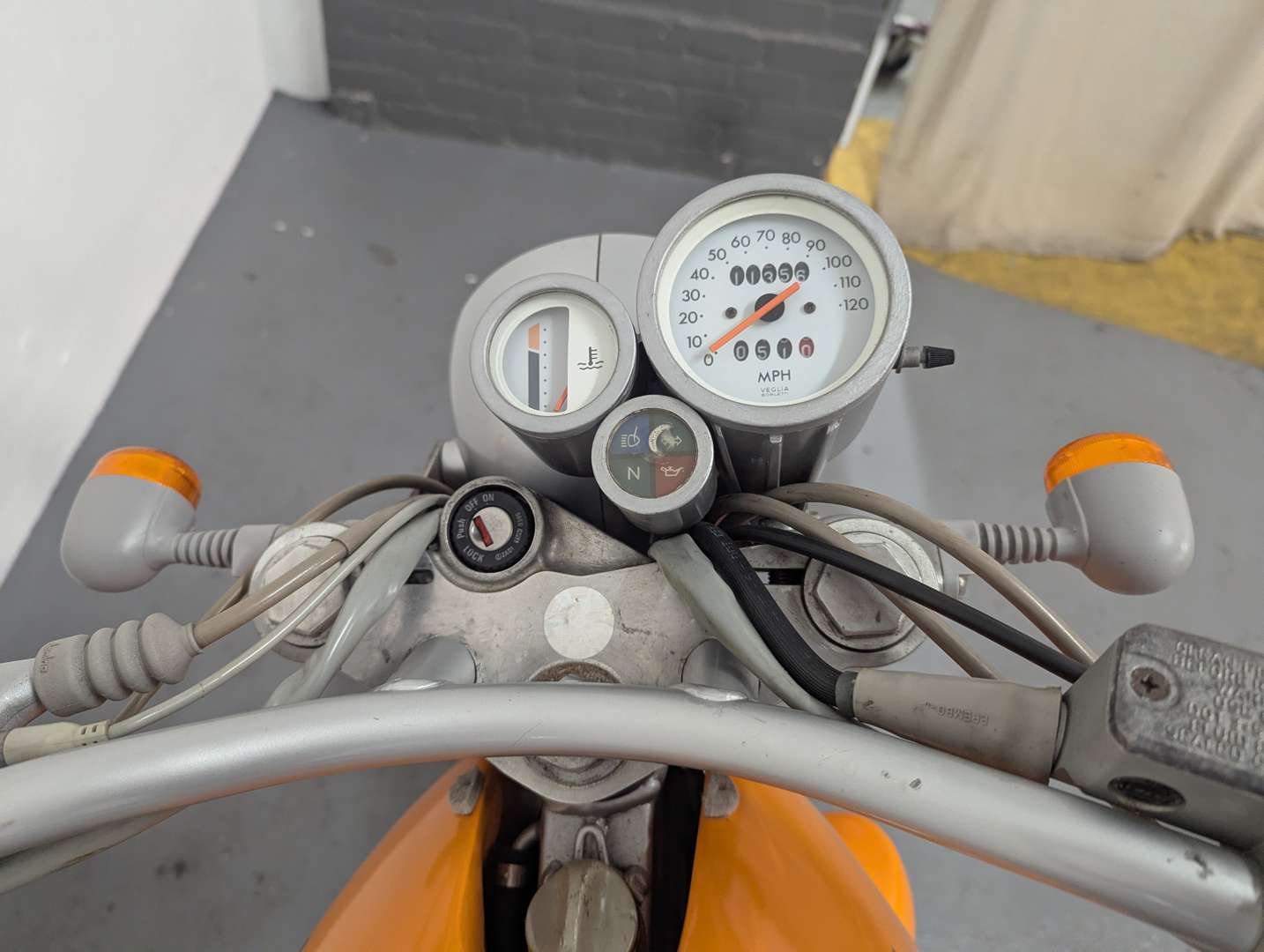 <p>1996 APRILIA 650 MOTO</p>