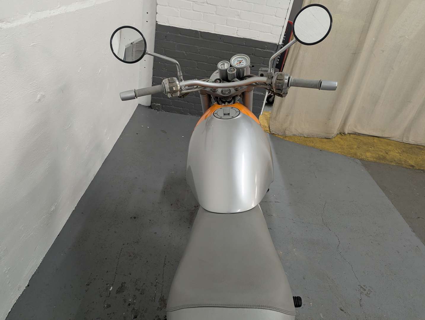 <p>1996 APRILIA 650 MOTO</p>