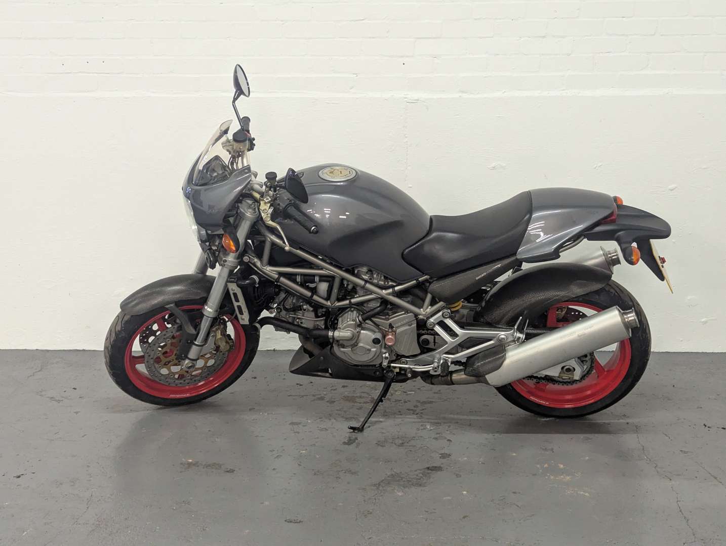 <p>2002 DUCATI S4 MONSTER</p>