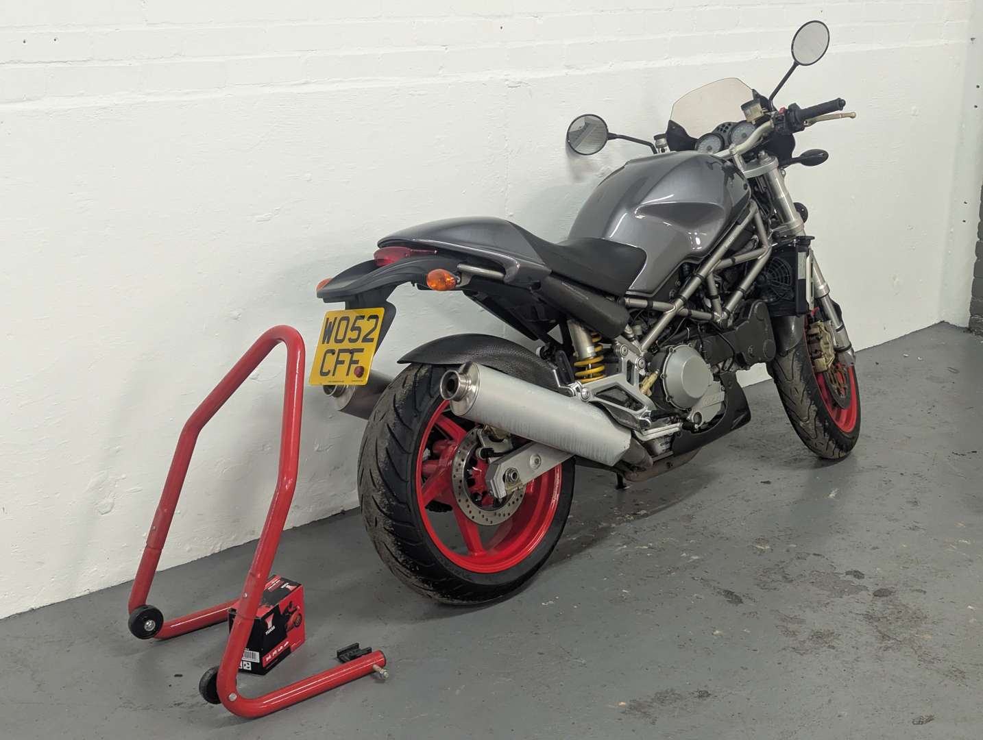 <p>2002 DUCATI S4 MONSTER</p>