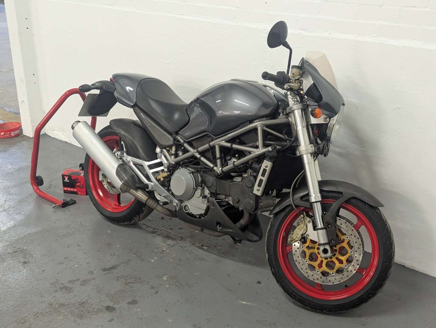 <p>2002 DUCATI S4 MONSTER</p>