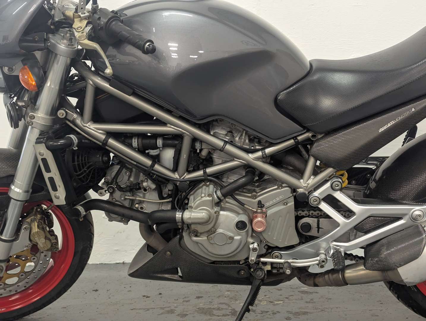 <p>2002 DUCATI S4 MONSTER</p>