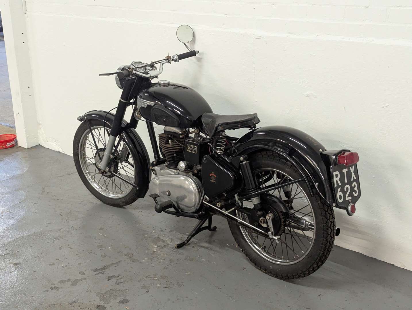 <p>1955 ROYAL ENFIELD CLIPPER</p>