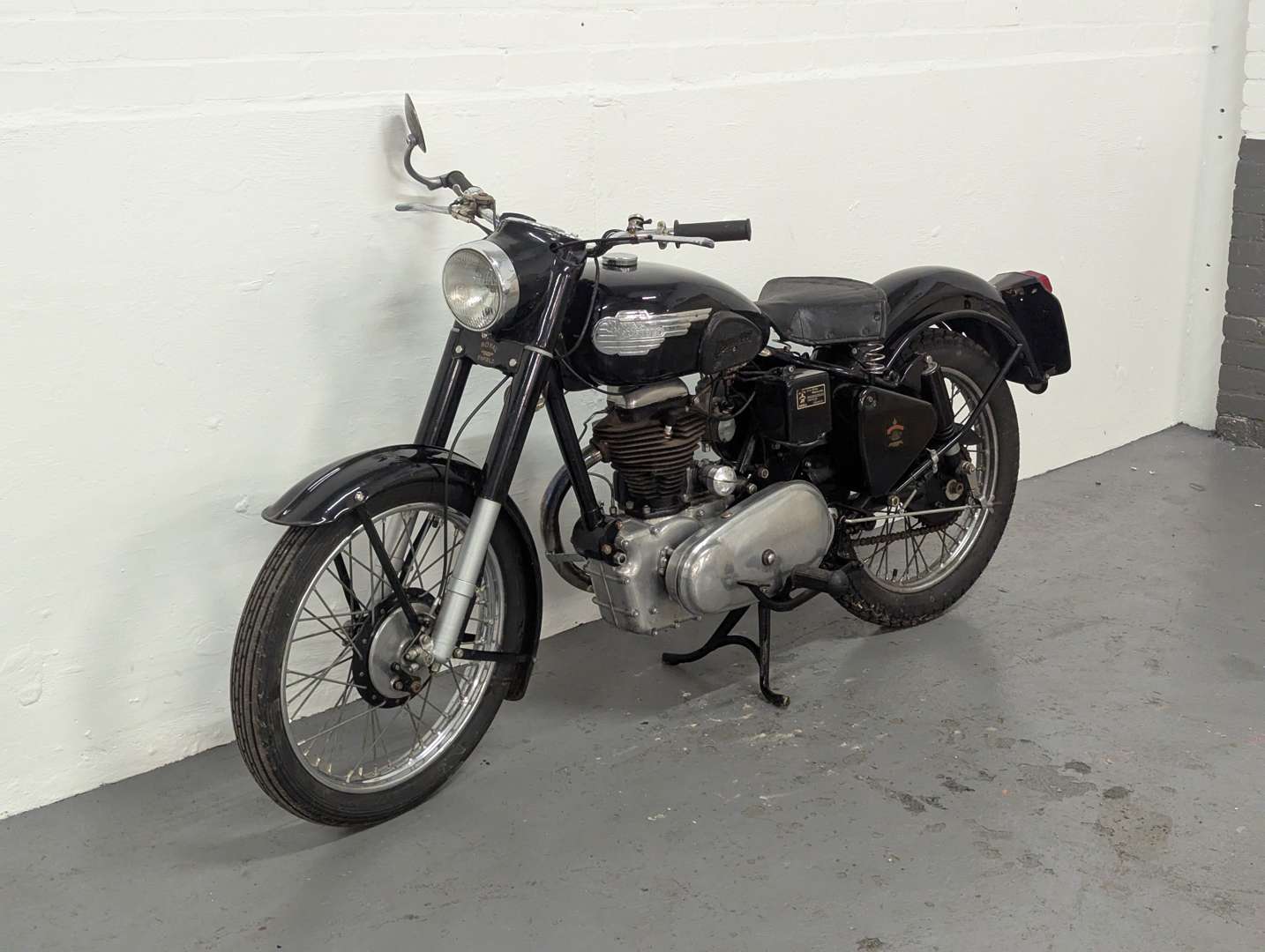 <p>1955 ROYAL ENFIELD CLIPPER</p>