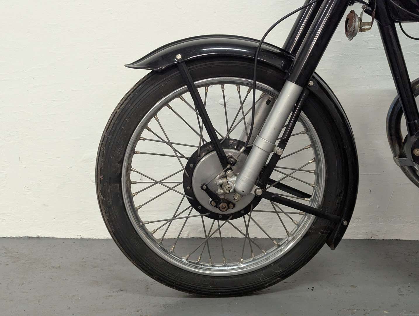 <p>1955 ROYAL ENFIELD CLIPPER</p>