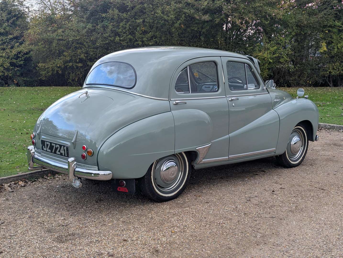<p>1953 AUSTIN SOMERSET</p>