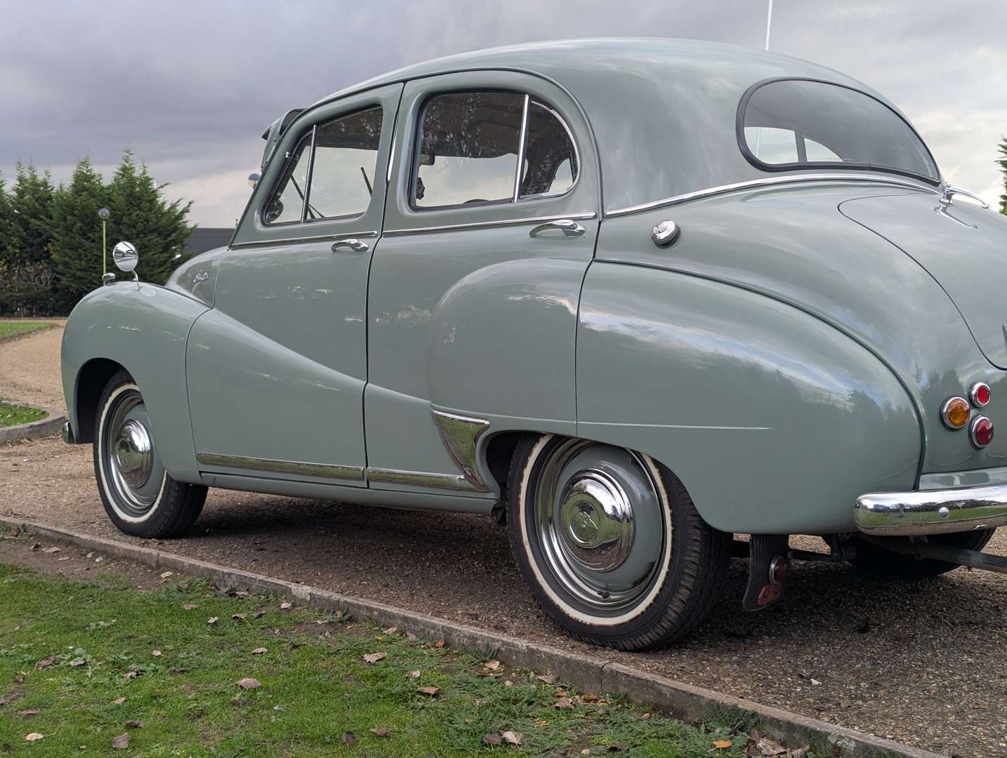 <p>1953 AUSTIN SOMERSET</p>