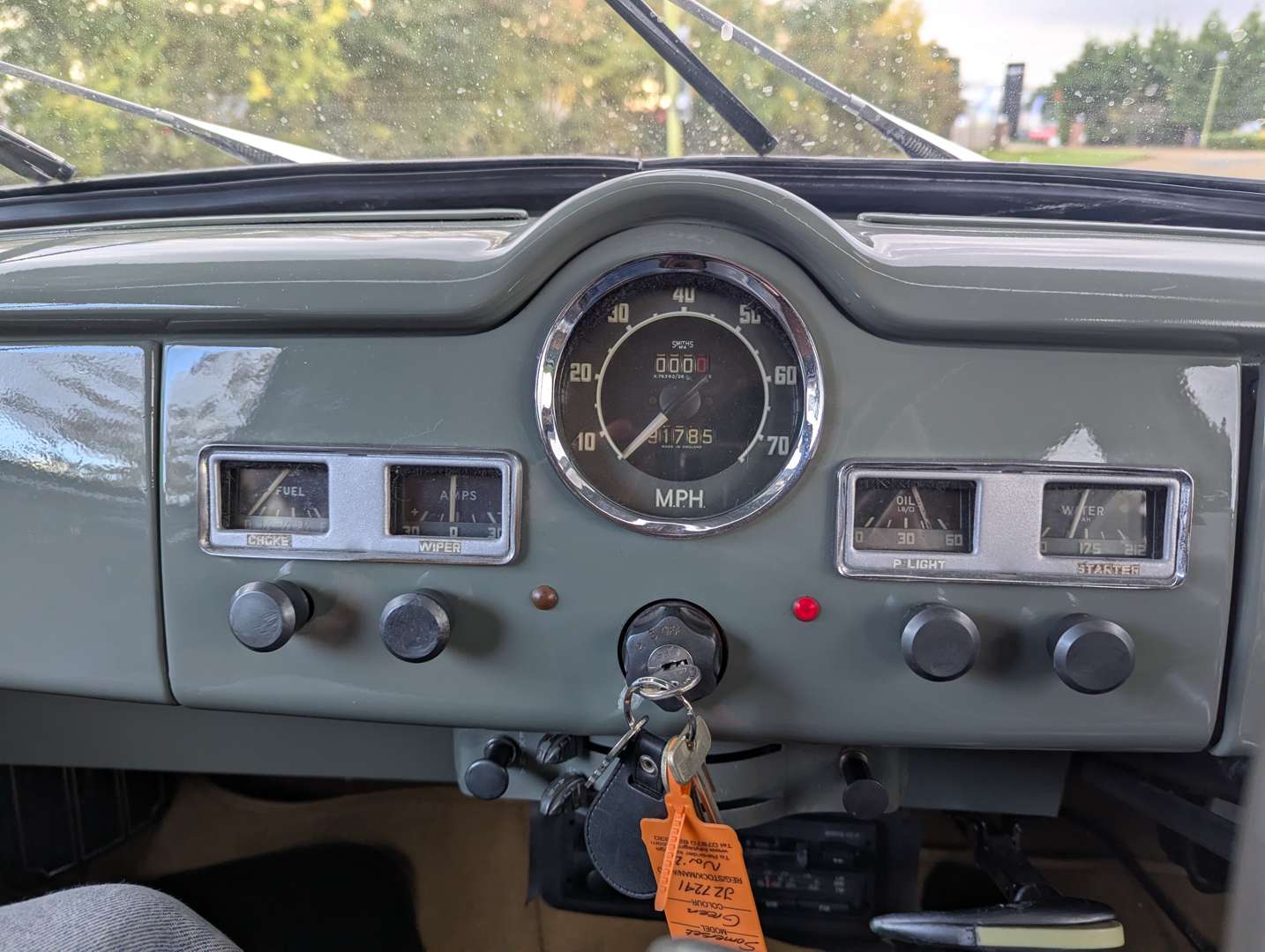 <p>1953 AUSTIN SOMERSET</p>