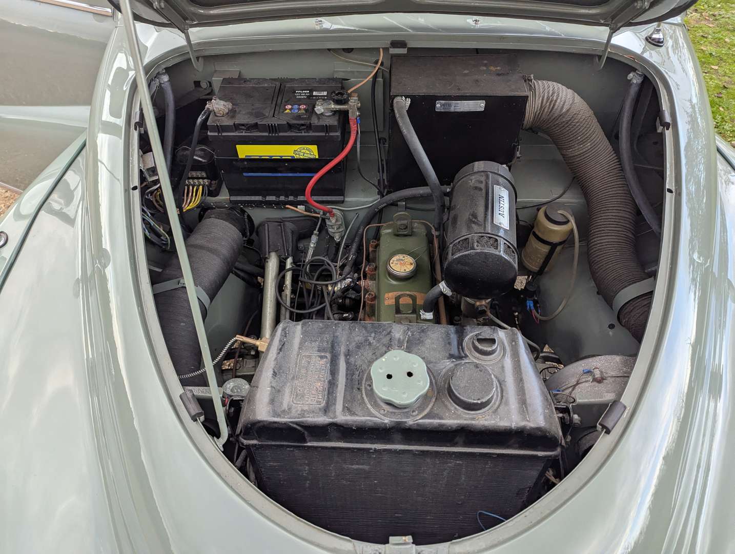 <p>1953 AUSTIN SOMERSET</p>