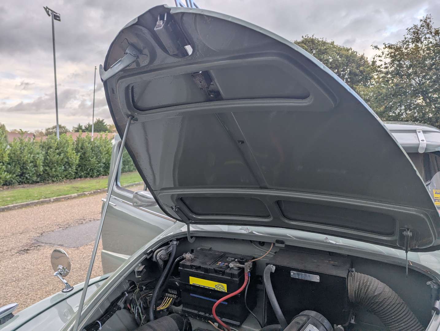 <p>1953 AUSTIN SOMERSET</p>