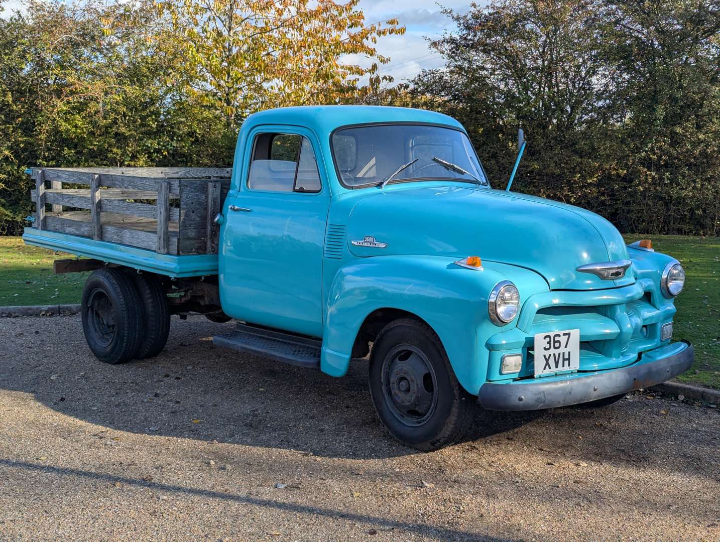 <p>1955 CHEVROLET STEPSIDE FLAT LORRY LHD</p>