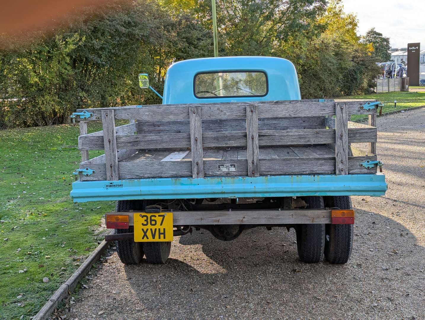 <p>1955 CHEVROLET STEPSIDE FLAT LORRY LHD</p>