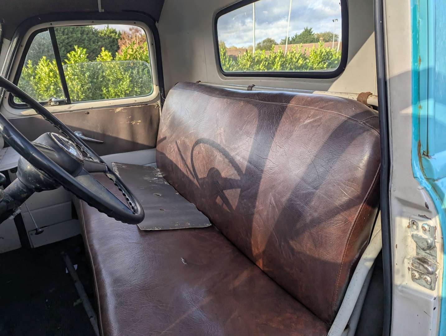 <p>1955 CHEVROLET STEPSIDE FLAT LORRY LHD</p>