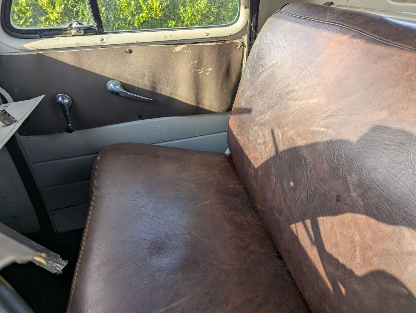 <p>1955 CHEVROLET STEPSIDE FLAT LORRY LHD</p>