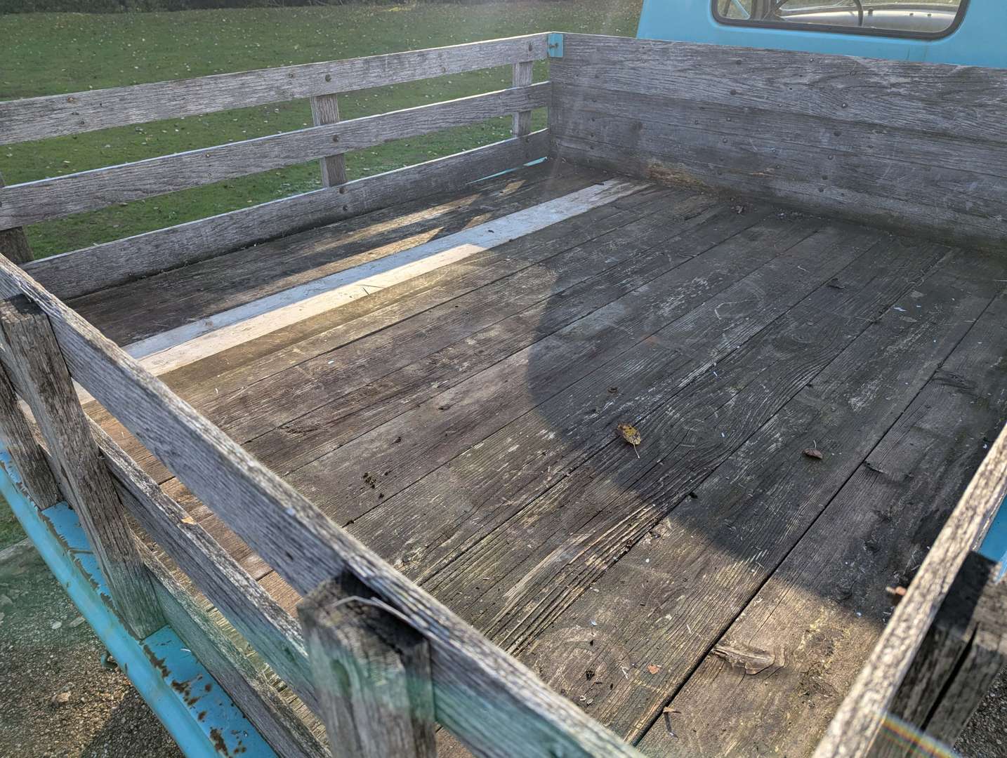 <p>1955 CHEVROLET STEPSIDE FLAT LORRY LHD</p>