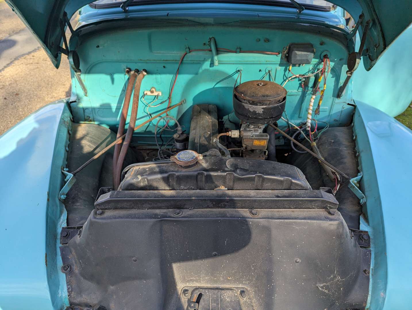 <p>1955 CHEVROLET STEPSIDE FLAT LORRY LHD</p>