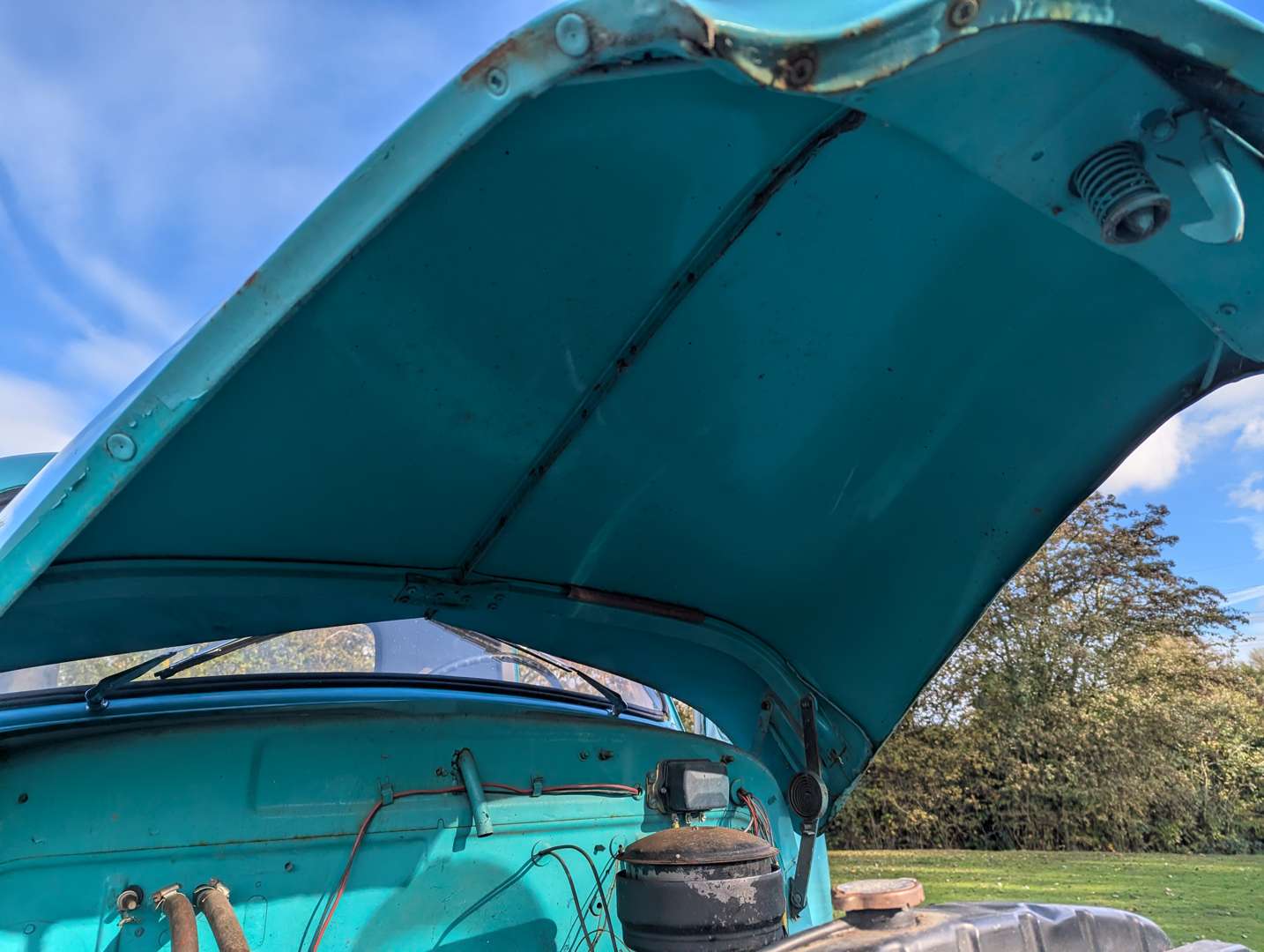 <p>1955 CHEVROLET STEPSIDE FLAT LORRY LHD</p>