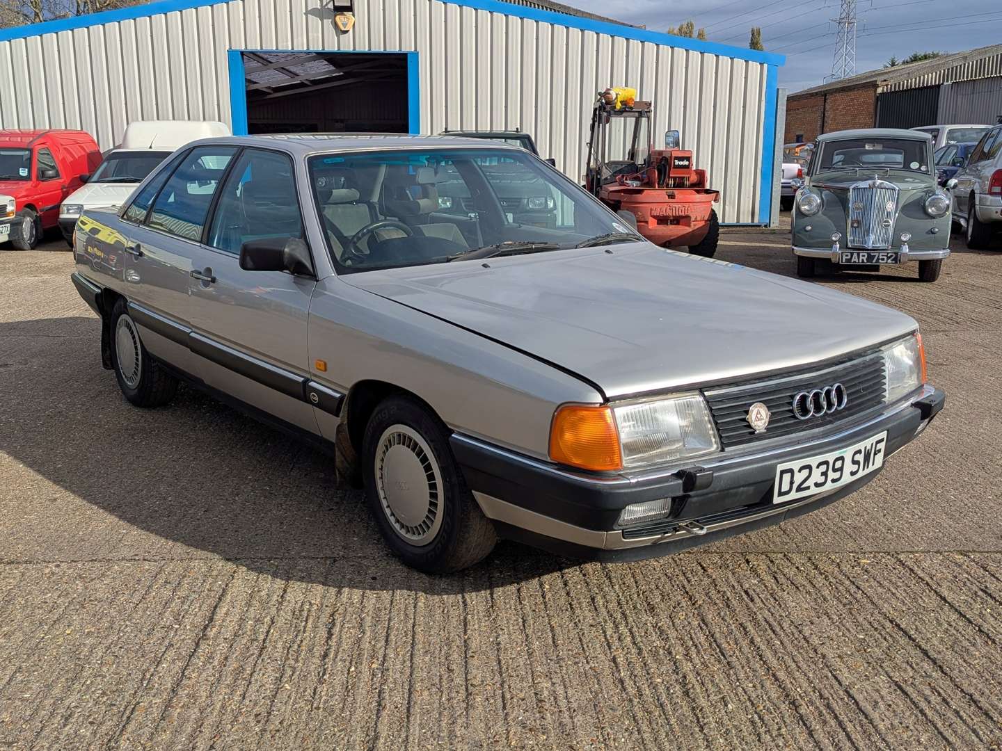 <p>1987 AUDI 100 CD</p>