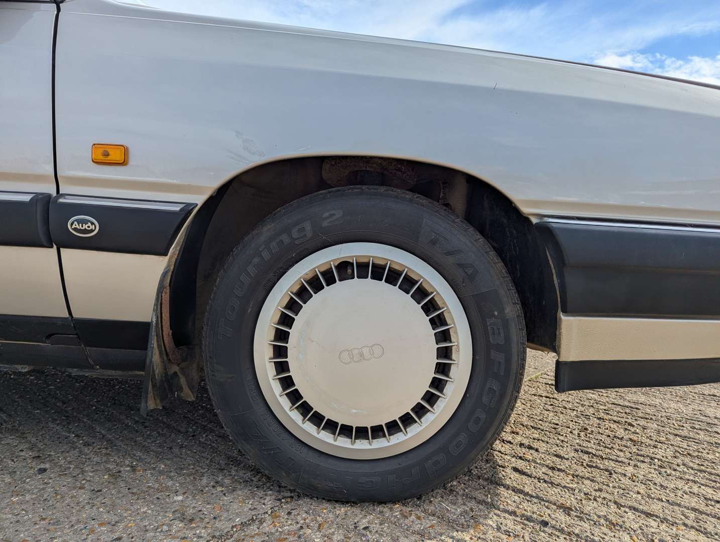 <p>1987 AUDI 100 CD</p>