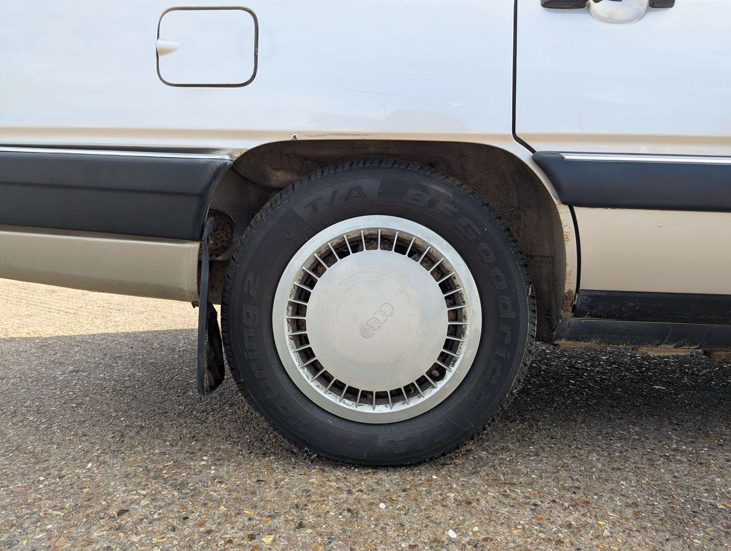 <p>1987 AUDI 100 CD</p>